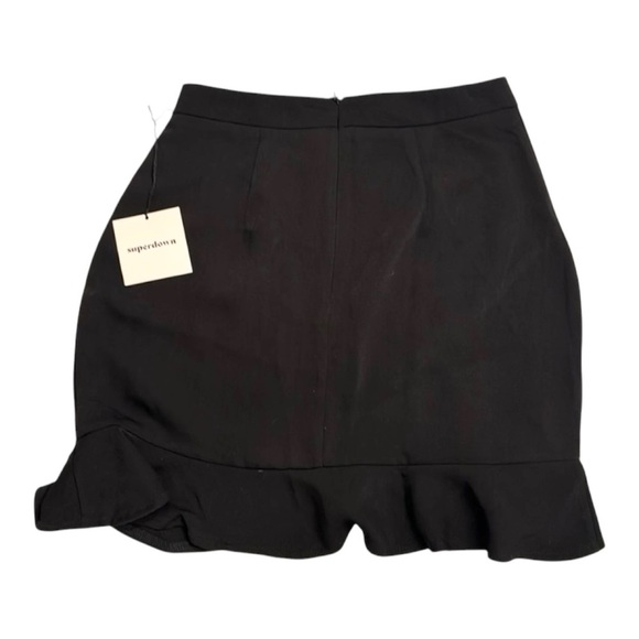 Superdown Milan Ruffle Mini Skirt in Black Size XS - Picture 5 of 8